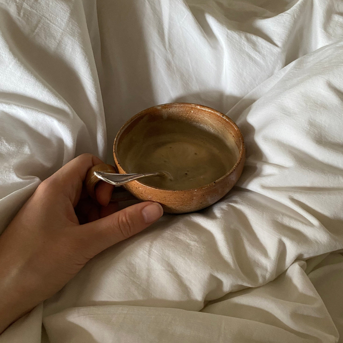 Ensō Paris - bougie upcyclée et parfumée, coulée dans un objet chiné.